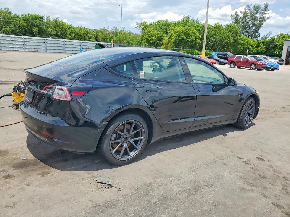 Продажа на аукционе авто 2022 Tesla Model 3, vin: 5YJ3E1EA7NF371672, номер лота: 61478196
