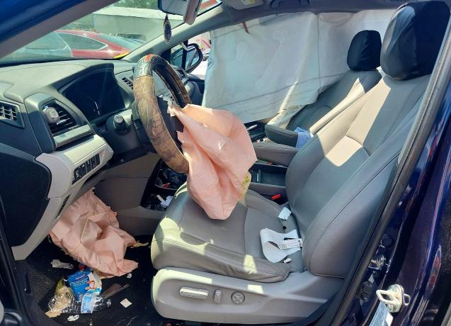 62006176 :رقم المزاد ، 5FNRL6H73KB042878 vin ، 2019 Honda Odyssey مزاد بيع