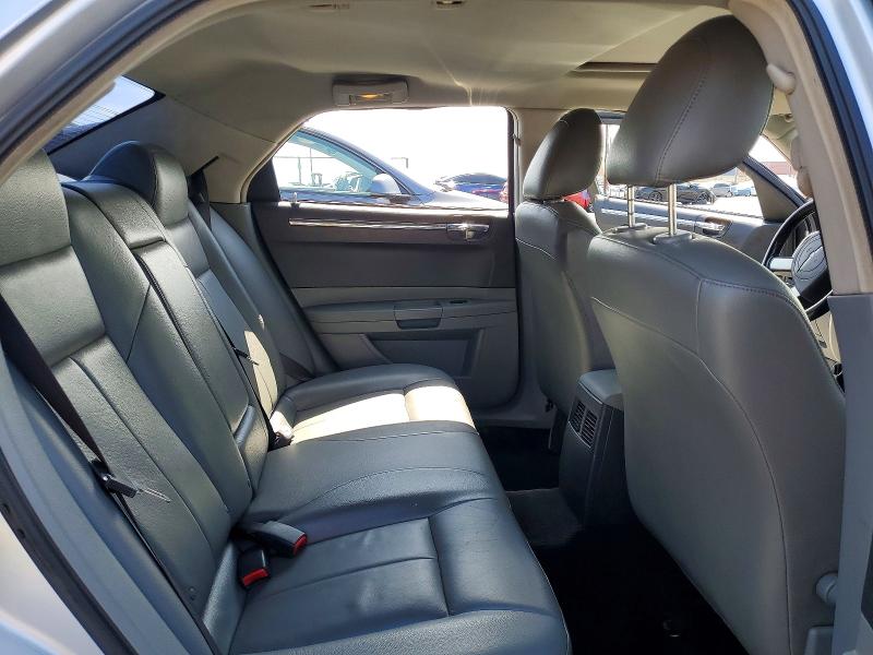 61601386 :رقم المزاد ، 2C3JA53G15H645657 vin ، 2005 Chrysler 300 مزاد بيع