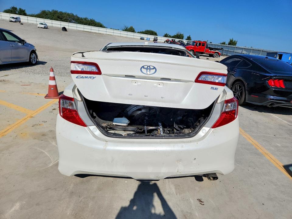 62892036 :رقم المزاد ، 4T1BF1FK0CU633886 vin ، 2012 Toyota Camry مزاد بيع