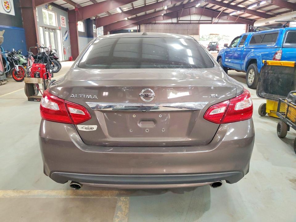 56180156 :رقم المزاد ، 1N4AL3APXHC268420 vin ، 2017 Nissan Altima مزاد بيع