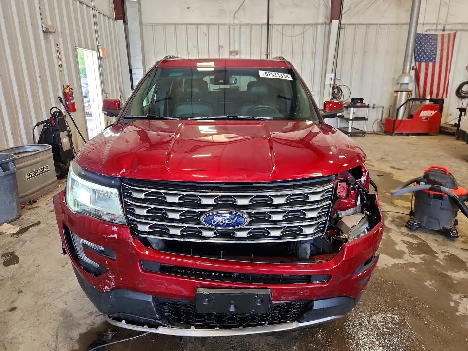 62823336 :رقم المزاد ، 1FM5K8F82HGB60813 vin ، 2017 Ford Explorer مزاد بيع