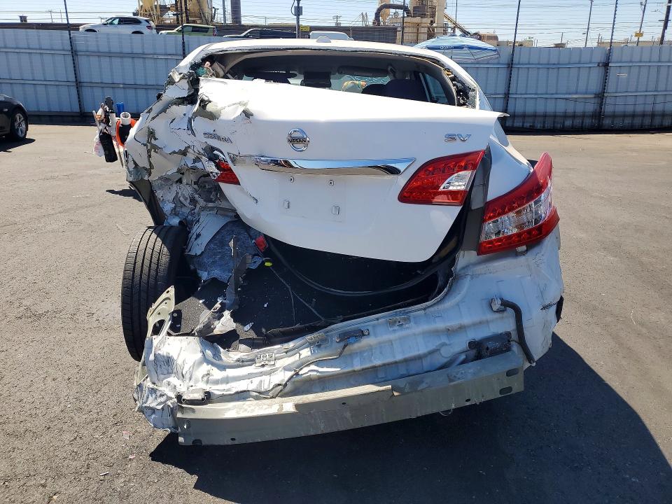 Продаж на аукціоні авто 2015 Nissan Sentra, vin: 3N1AB7AP3FL642469, номер лоту: 61329026