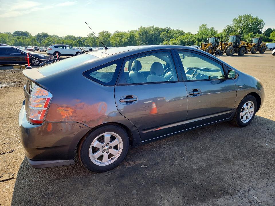 2006 Toyota Prius მანქანა იყიდება აუქციონზე, vin: JTDKB20U263177044, აუქციონის ნომერი: 62303546