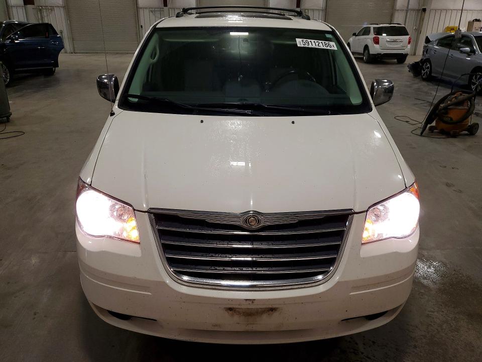 59112186 :رقم المزاد ، 2A4RR8DX9AR436625 vin ، 2010 Chrysler Town & Country مزاد بيع