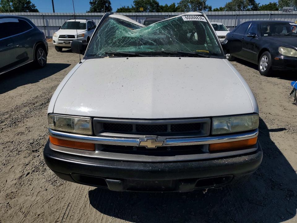 60088836 :رقم المزاد ، 1GCCS14WX28256968 vin ، 2002 Chevrolet S Truck مزاد بيع