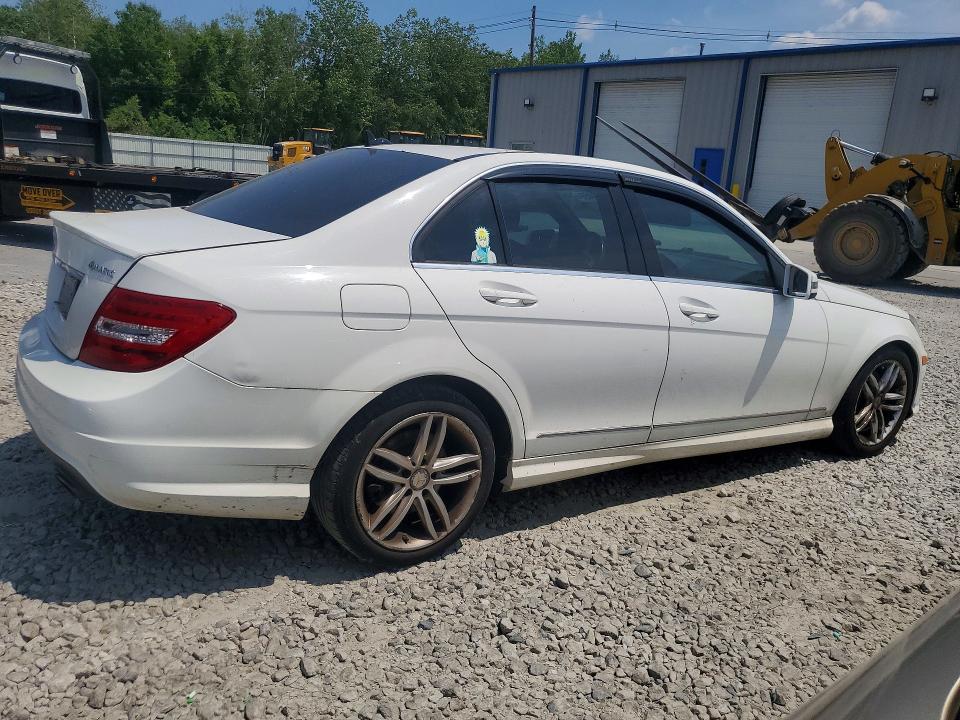 Продажа на аукционе авто 2013 Mercedes-benz C, vin: WDDGF8AB8DR296954, номер лота: 61620466