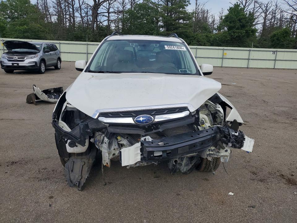 Продажа на аукционе авто 2018 Subaru Forester, vin: JF2SJARC5JH555328, номер лота: 59241866