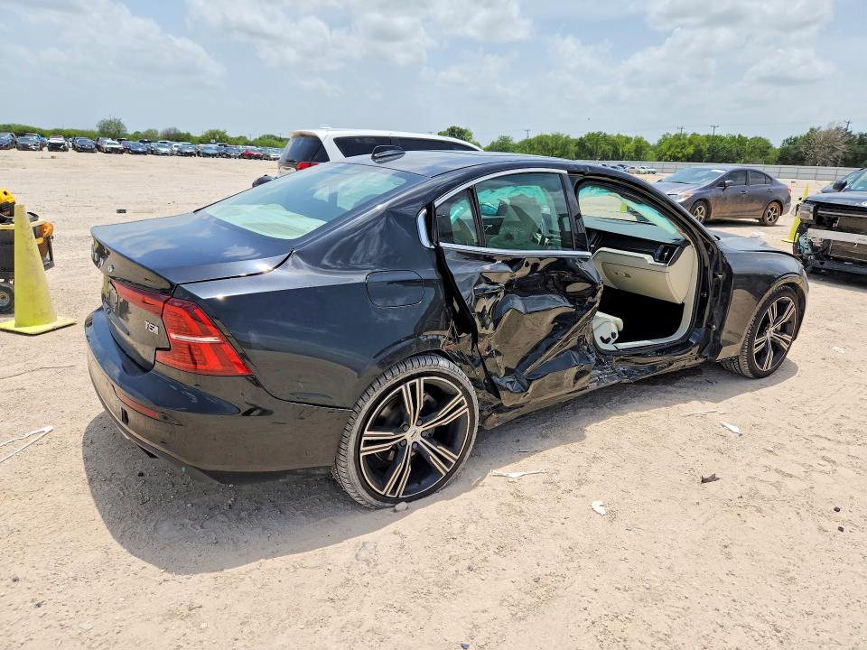 Продажа на аукционе авто 2019 Volvo S60, vin: 7JR102FL1KG003504, номер лота: 61579266