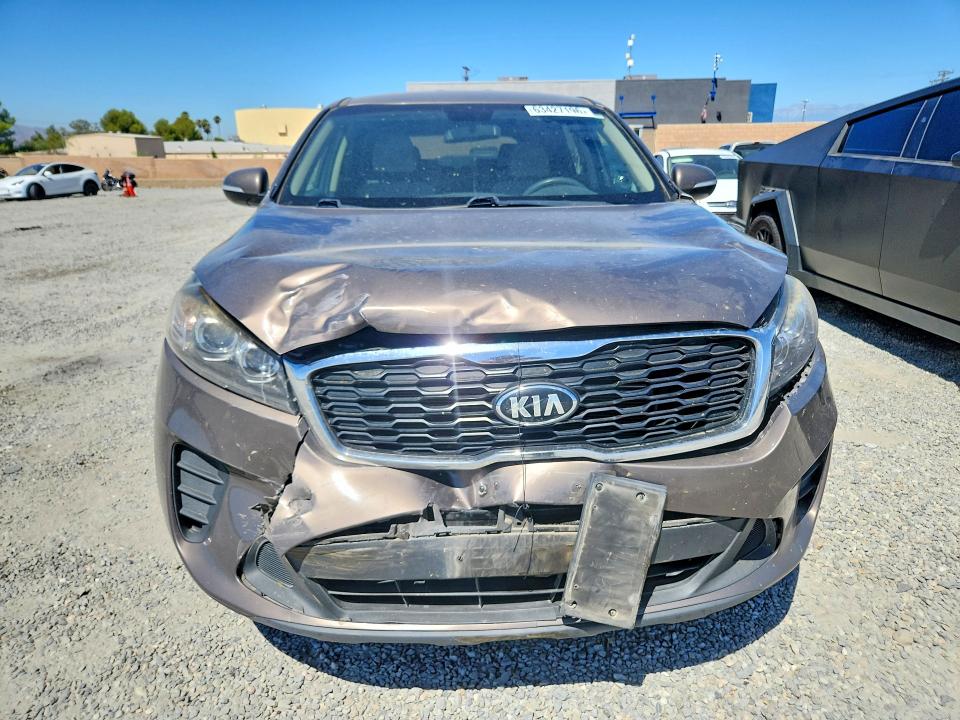 63427196 :رقم المزاد ، 5XYPG4A3XKG563905 vin ، 2019 Kia Sorento مزاد بيع