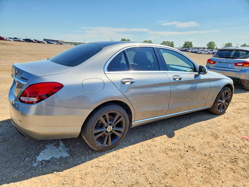 61179706 :رقم المزاد ، 55SWF4KBXFU029660 vin ، 2015 Mercedes-benz C مزاد بيع