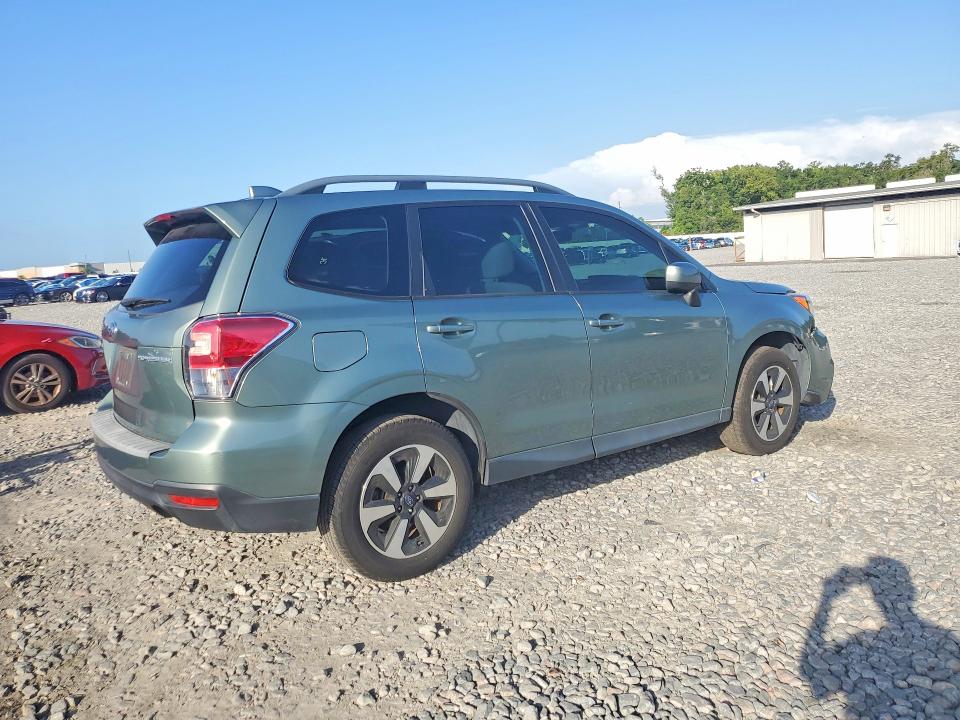 61231236 :رقم المزاد ، JF2SJAEC2JH405537 vin ، 2018 Subaru Forester مزاد بيع
