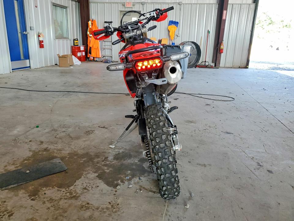 60375706 :رقم المزاد ، JH2PD1112NK300447 vin ، 2022 Honda Crf450 مزاد بيع