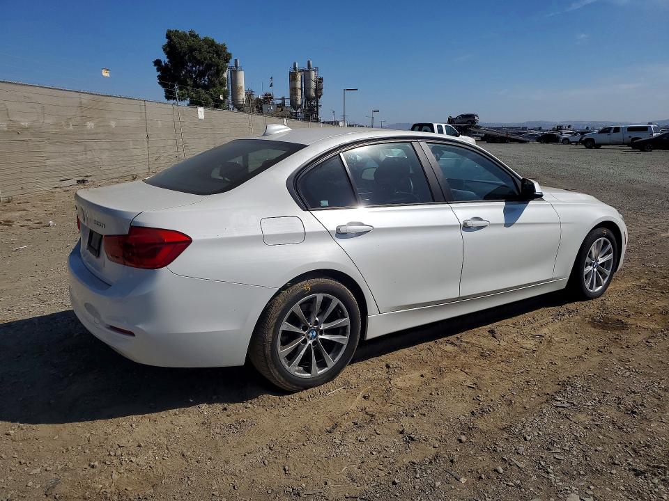 Продаж на аукціоні авто 2018 Bmw 320, vin: WBA8A3C5XJA487127, номер лоту: 62117286