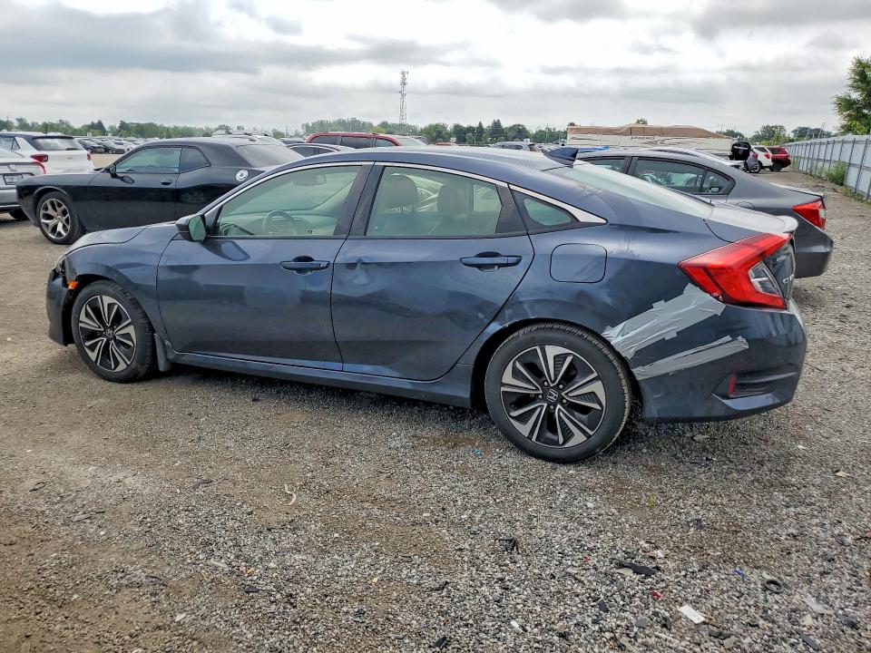 61588396 :رقم المزاد ، JHMFC1F72JX031253 vin ، 2018 Honda Civic مزاد بيع