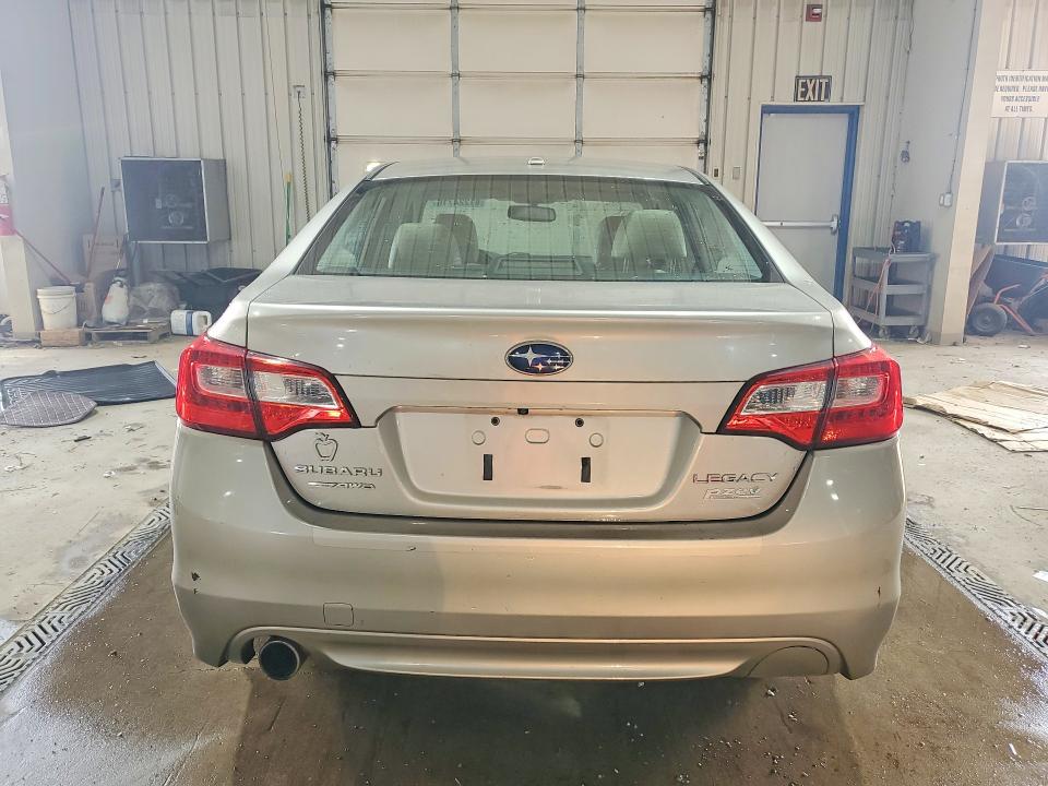 61224716 :رقم المزاد ، 4S3BNAJ65F3072466 vin ، 2015 Subaru Legacy مزاد بيع