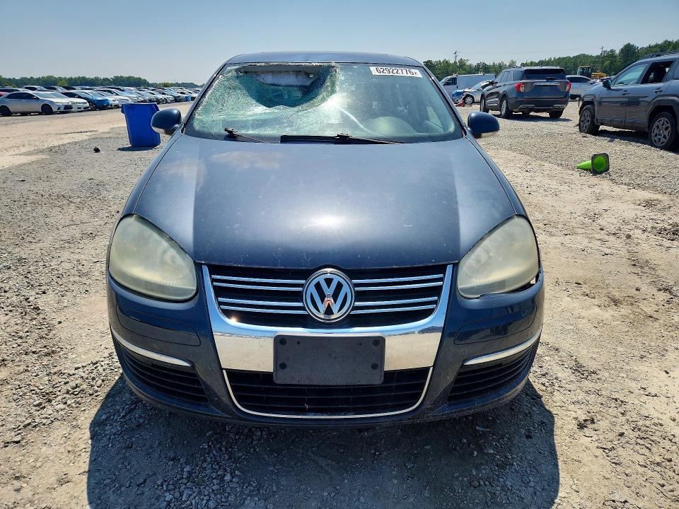 2008 Volkswagen Jetta მანქანა იყიდება აუქციონზე, vin: 3VWRZ71K18M118733, აუქციონის ნომერი: 62922776