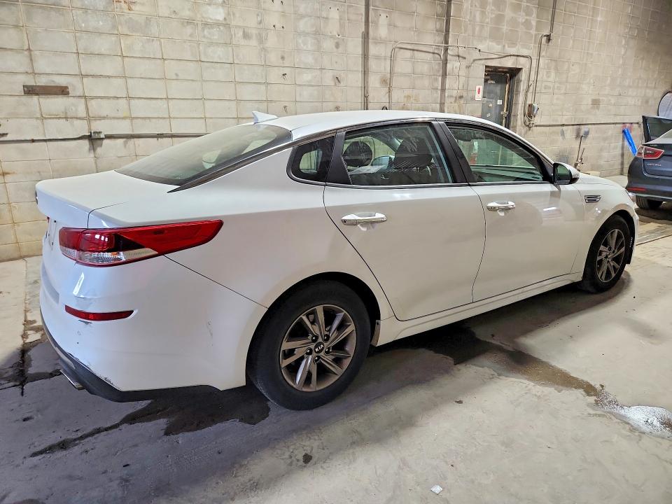 2019 Kia Optima მანქანა იყიდება აუქციონზე, vin: 5XXGT4L37KG312465, აუქციონის ნომერი: 63359366