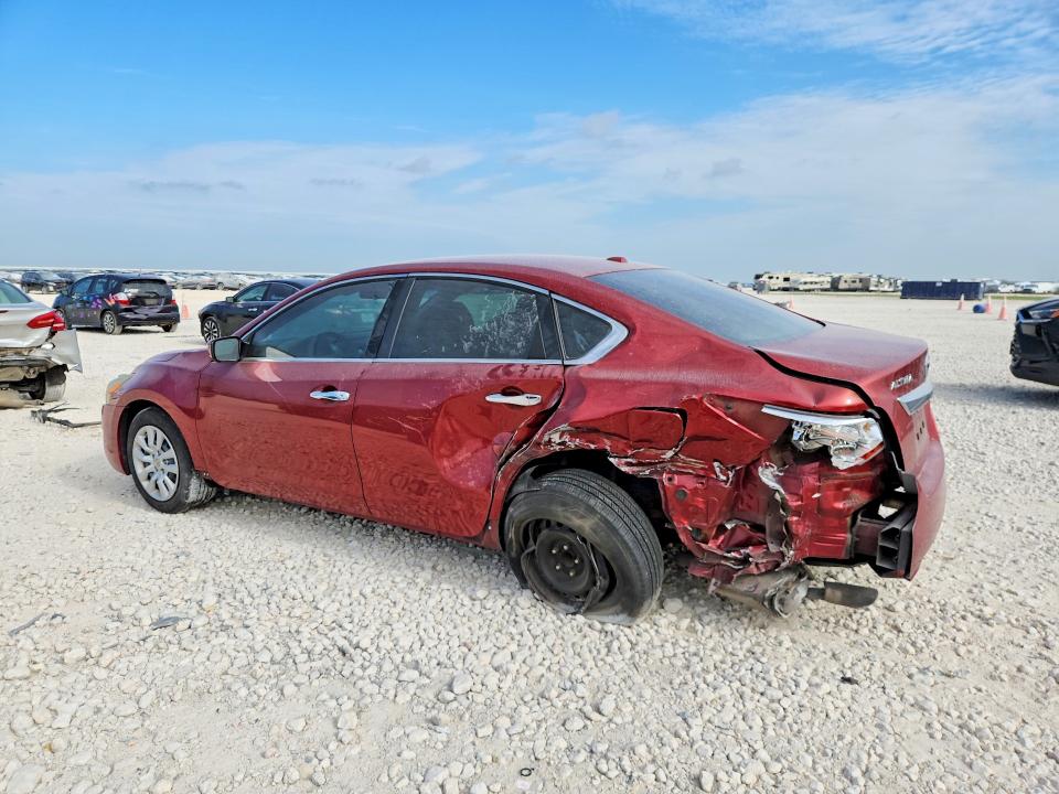 2015 Nissan Altima მანქანა იყიდება აუქციონზე, vin: 1N4AL3AP9FN305121, აუქციონის ნომერი: 59679656
