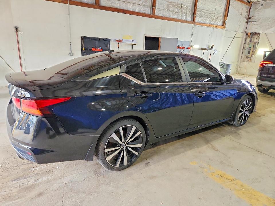 2020 Nissan Altima მანქანა იყიდება აუქციონზე, vin: 1N4BL4CV7LC172436, აუქციონის ნომერი: 60851936