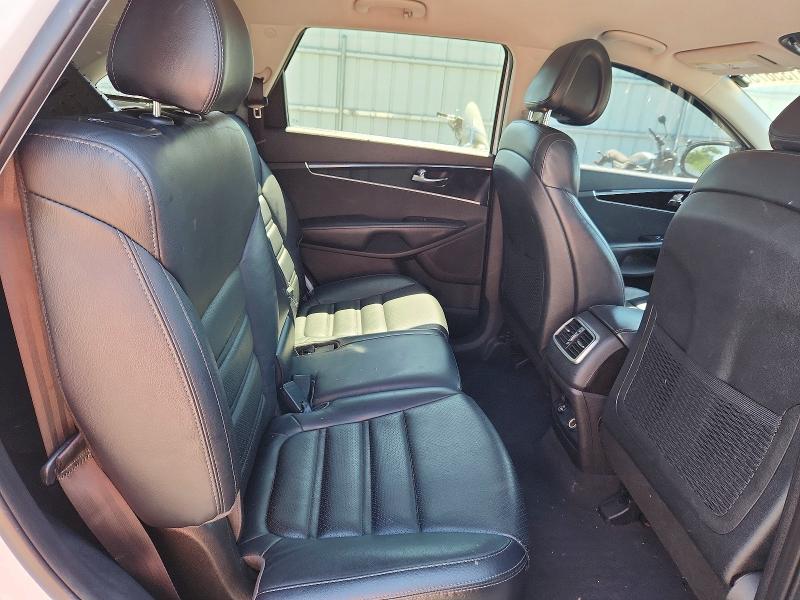 61358756 :رقم المزاد ، 5XYPHDA53GG159043 vin ، 2016 Kia Sorento مزاد بيع