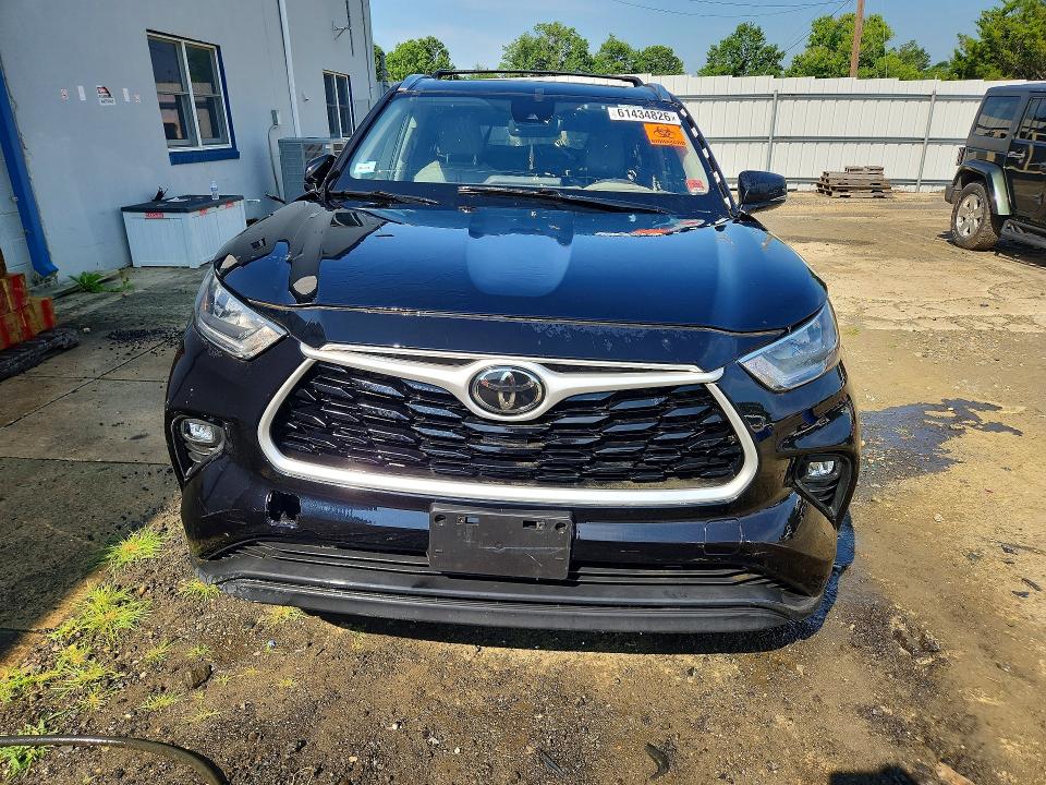 Продажа на аукционе авто 2020 Toyota Highlander, vin: 5TDHZRBH8LS503177, номер лота: 61434826