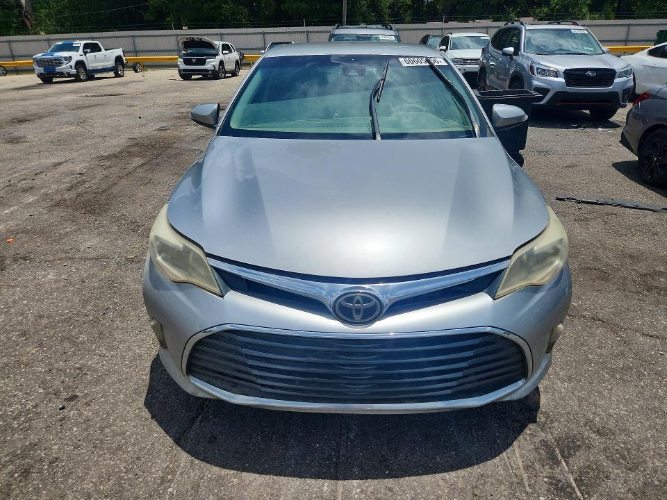 60605656 :رقم المزاد ، 4T1BK1EB1JU284425 vin ، 2018 Toyota Avalon مزاد بيع