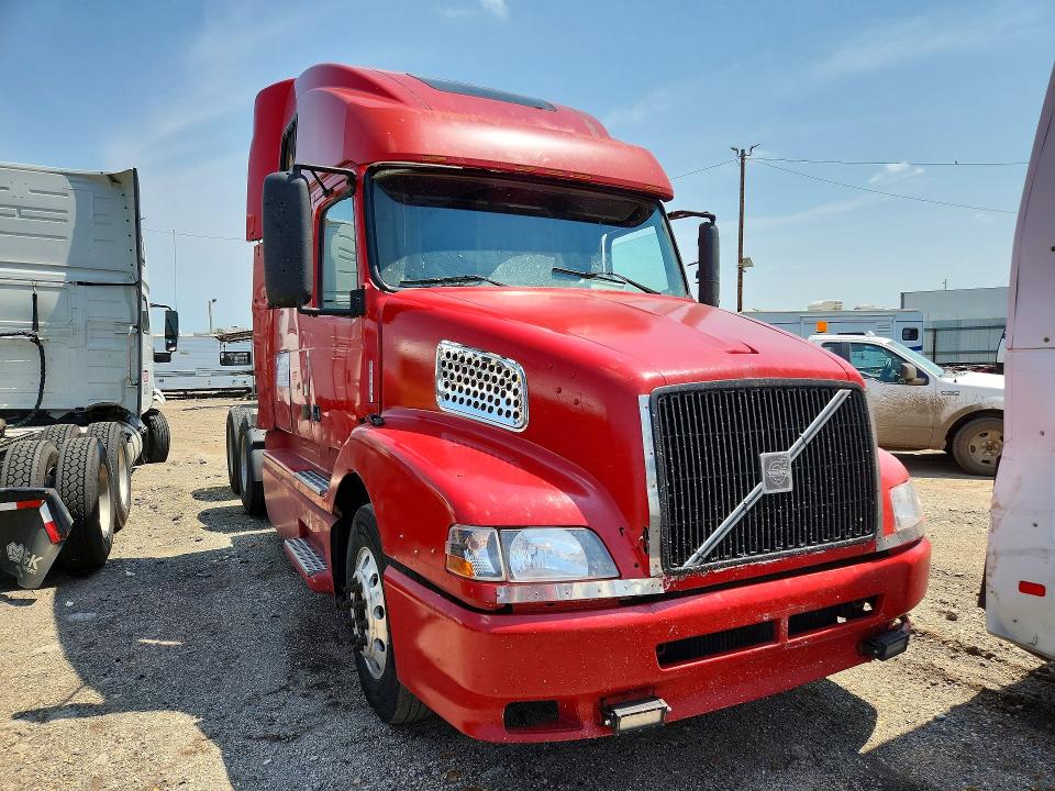 Aukcja sprzedaży 2000 Volvo Vn, vin: 4V4ND4JH7YN246522, numer aukcji: 60252466