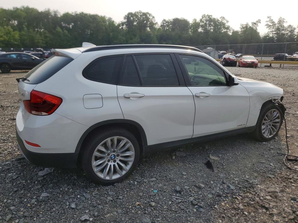 2015 Bmw X1 მანქანა იყიდება აუქციონზე, vin: WBAVM1C57FVZ94274, აუქციონის ნომერი: 60915816
