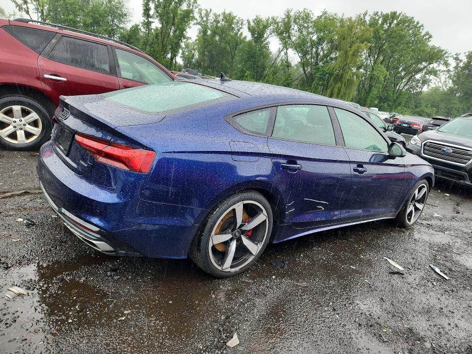 59666966 :رقم المزاد ، WAUEACF51NA040349 vin ، 2022 Audi A5 مزاد بيع