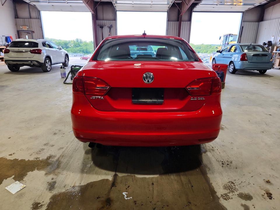 2011 Volkswagen Jetta მანქანა იყიდება აუქციონზე, vin: 3VWLZ7AJ5BM375396, აუქციონის ნომერი: 61400476