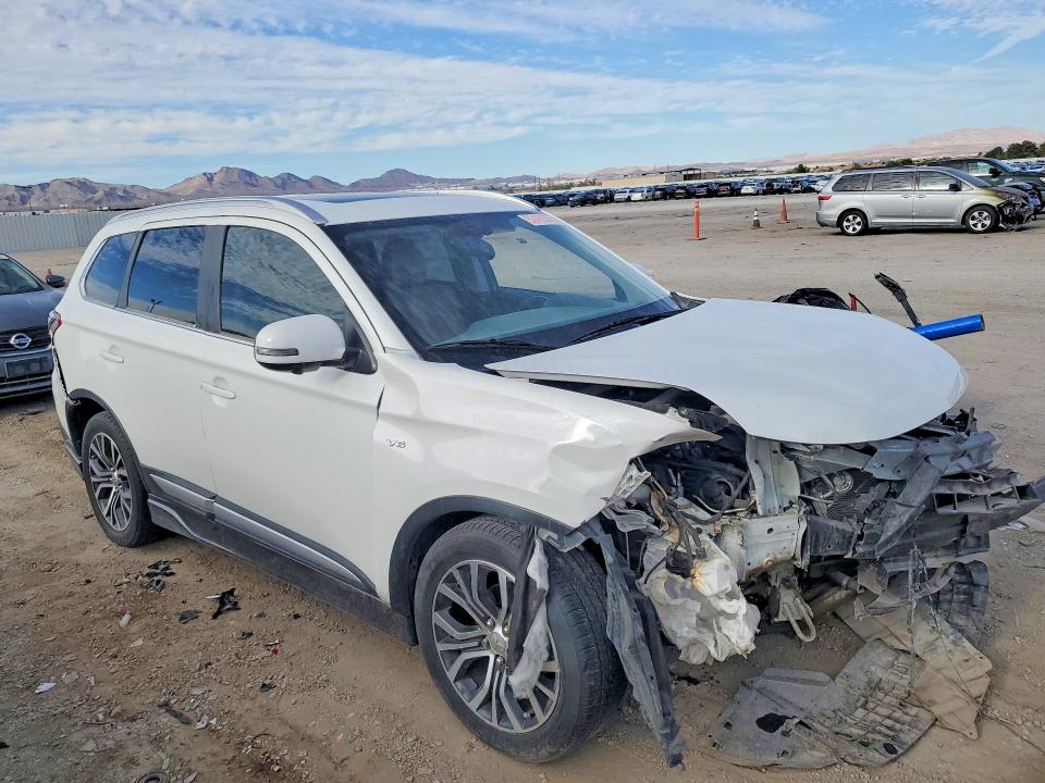 52460586 :رقم المزاد ، JA4JZ4AX1JZ064911 vin ، 2018 Mitsubishi Outlander مزاد بيع