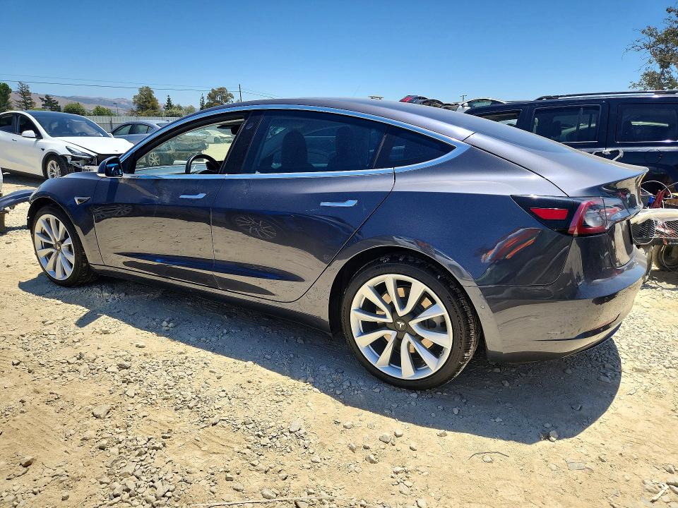 Продажа на аукционе авто 2018 Tesla Model 3, vin: 5YJ3E1EB4JF145382, номер лота: 60024666