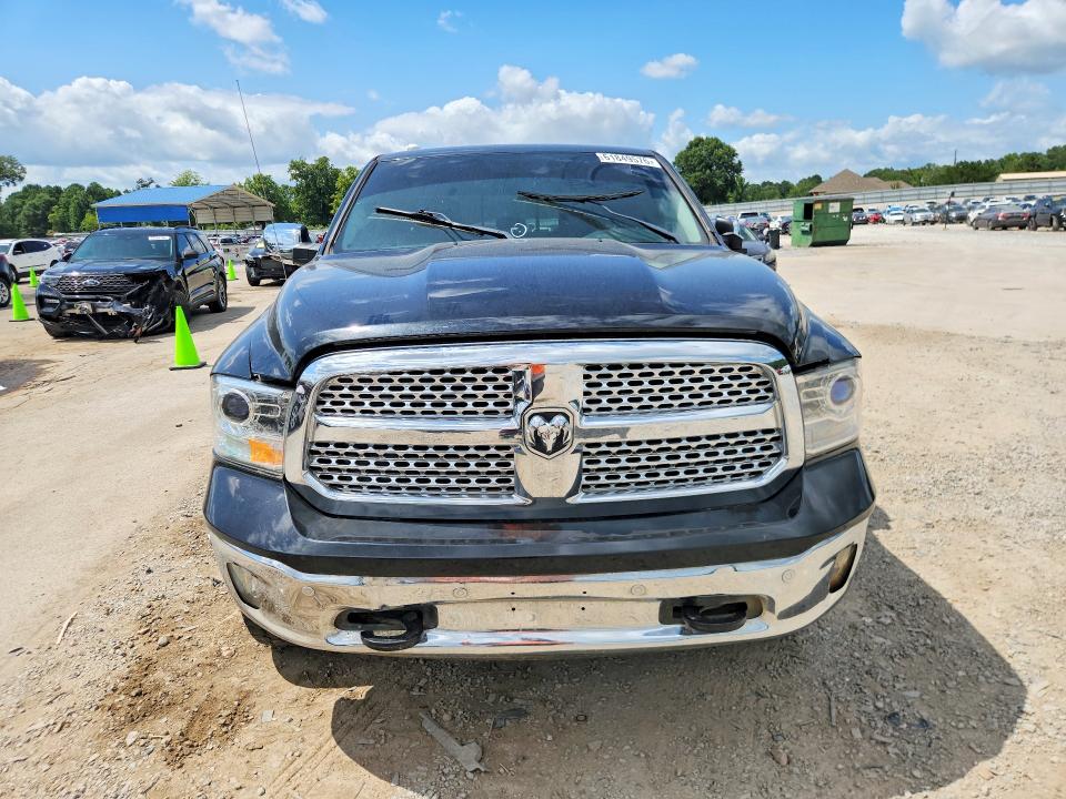 61849576 :رقم المزاد ، 1C6RR7NMXHS882853 vin ، 2017 Ram 1500 مزاد بيع