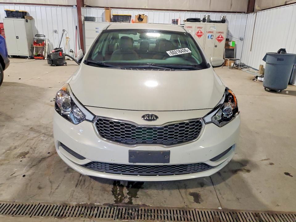 2015 Kia Forte მანქანა იყიდება აუქციონზე, vin: KNAFK4A65F5324164, აუქციონის ნომერი: 60218426