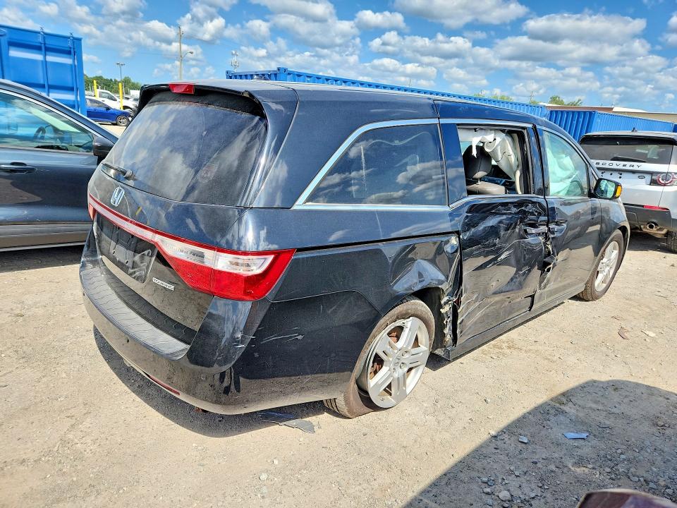 62267776 :رقم المزاد ، 5FNRL5H97CB132077 vin ، 2012 Honda Odyssey مزاد بيع
