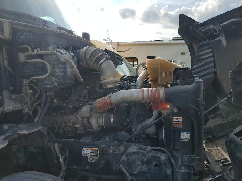 58691146 :رقم المزاد ، 1XKYDP9X6JJ179998 vin ، 2018 Kenworth Construction مزاد بيع