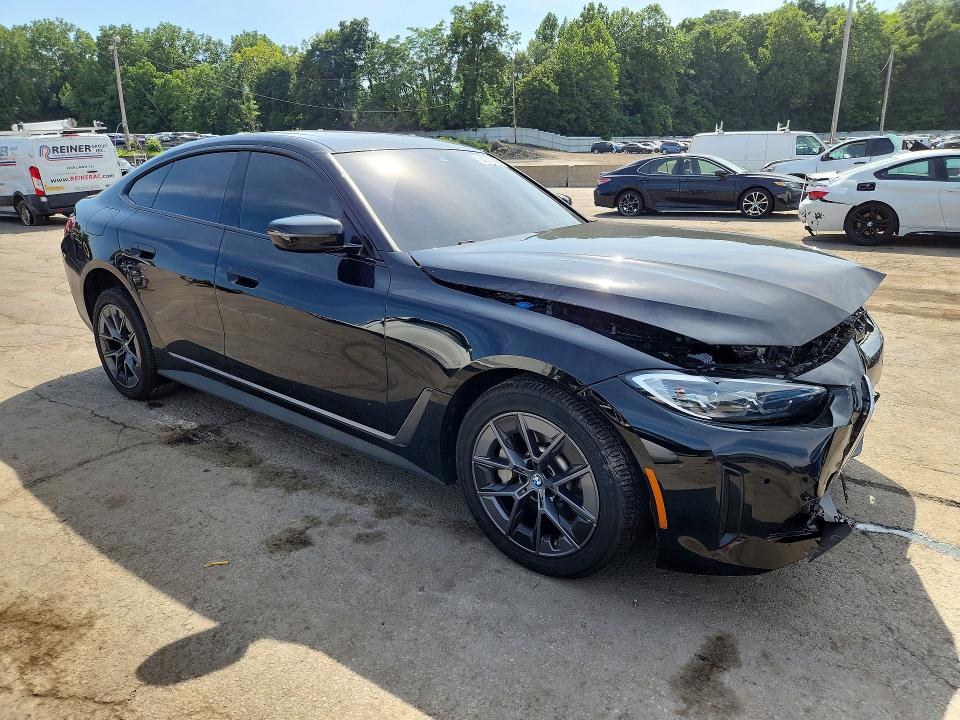 61353356 :رقم المزاد ، WBY43AW09PFR43046 vin ، 2023 Bmw I4 مزاد بيع