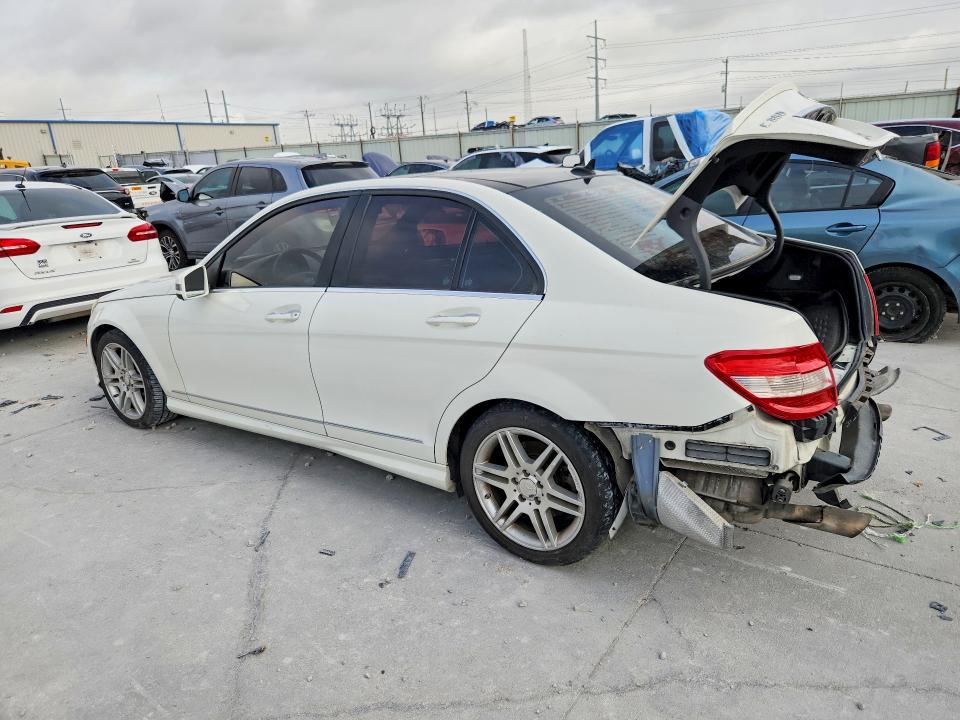 2010 Mercedes-benz C მანქანა იყიდება აუქციონზე, vin: WDDGF5GB7AR117207, აუქციონის ნომერი: 61012626