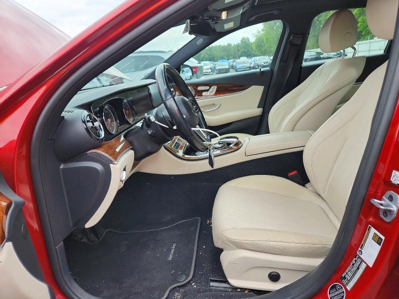 63113566 :رقم المزاد ، WDDZF4KB8KA555051 vin ، 2019 Mercedes-benz E مزاد بيع
