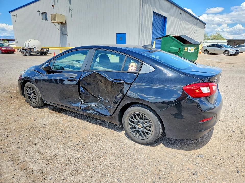 2017 Chevrolet Cruze მანქანა იყიდება აუქციონზე, vin: 1G1BC5SM8H7163763, აუქციონის ნომერი: 61633086