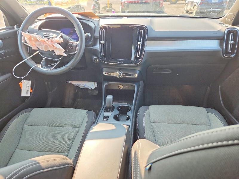 60472556 :رقم المزاد ، YV4L12UV7P2022942 vin ، 2023 Volvo Xc40 مزاد بيع