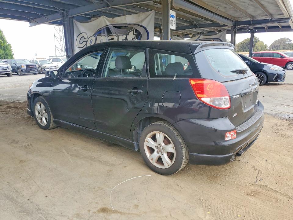 60331356 :رقم المزاد ، 2T1KR32E44C235988 vin ، 2004 Toyota Matrix مزاد بيع