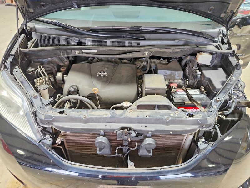 Продажа на аукционе авто 2017 Toyota Sienna, vin: 5TDYZ3DC5HS853467, номер лота: 62211136