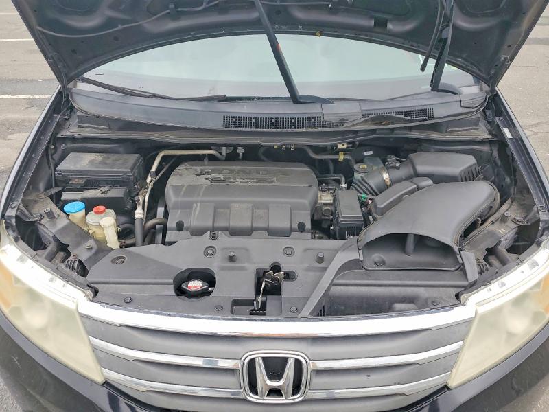 62980986 :رقم المزاد ، 5FNRL5H68BB101070 vin ، 2011 Honda Odyssey مزاد بيع