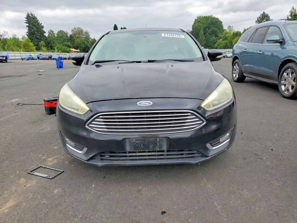 61446726 :رقم المزاد ، 1FADP3N22FL222111 vin ، 2015 Ford Focus مزاد بيع