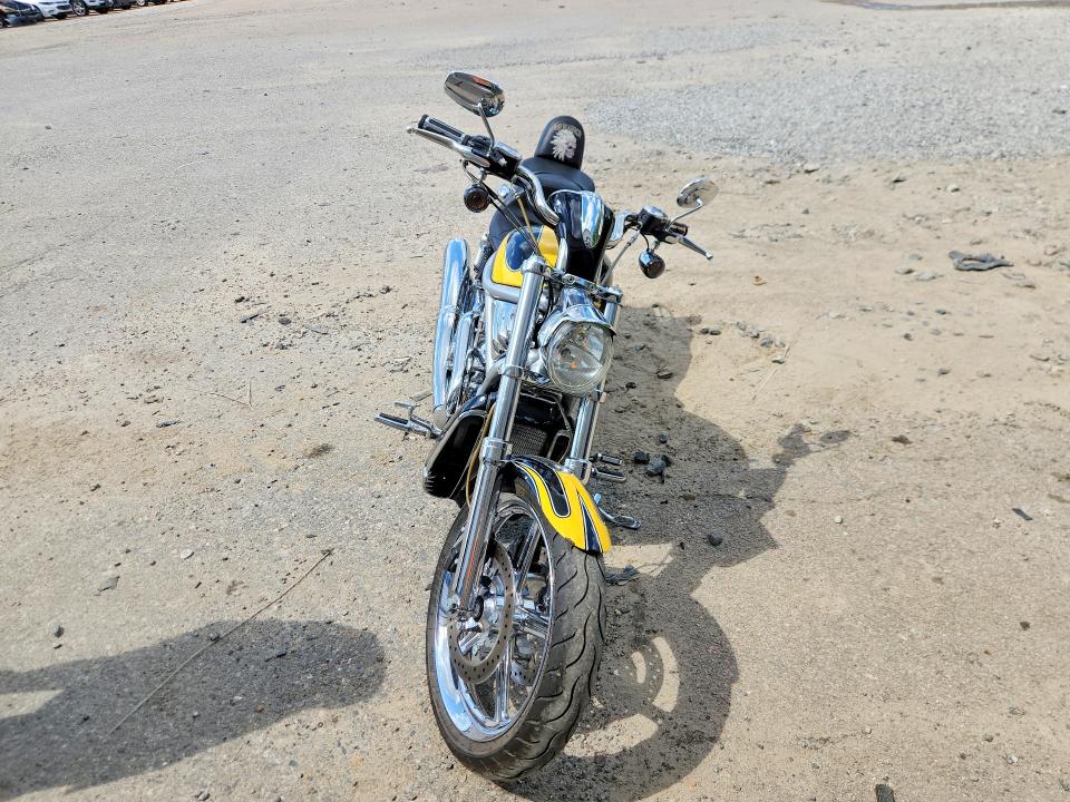 63697346 :رقم المزاد ، 1HD1HAZ116K811767 vin ، 2006 Harley-davidson Vrscr مزاد بيع