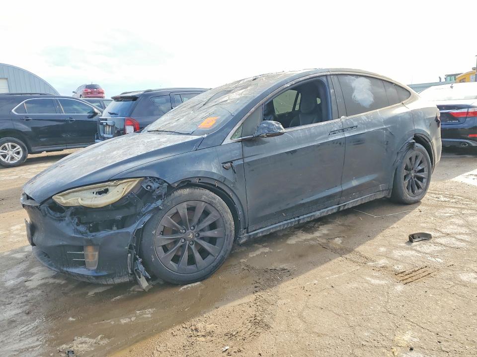 Продажа на аукционе авто 2017 Tesla Model X, vin: 5YJXCBE22HF069524, номер лота: 61332856