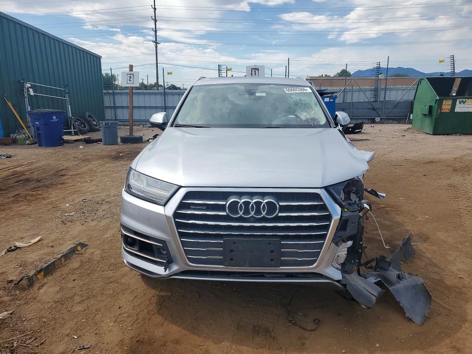 60005366 :رقم المزاد ، WA1VAAF75JD015305 vin ، 2018 Audi Q7 مزاد بيع
