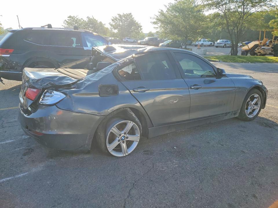 2014 Bmw 320 მანქანა იყიდება აუქციონზე, vin: WBA3C3G59ENS70522, აუქციონის ნომერი: 62682146